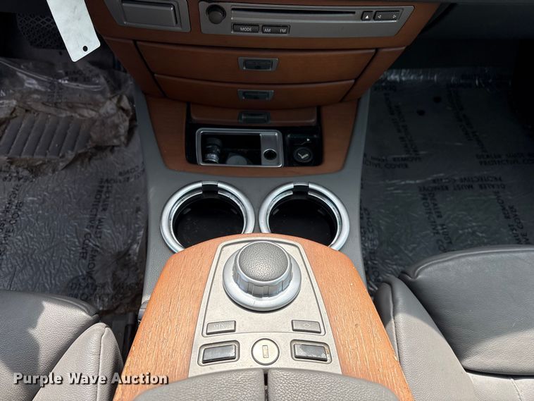 image for item FG2851 2006 BMW 750i 
