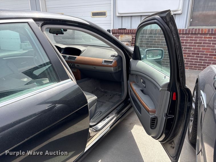 image for item FG2851 2006 BMW 750i 
