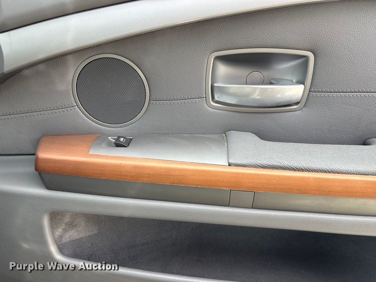 image for item FG2851 2006 BMW 750i 