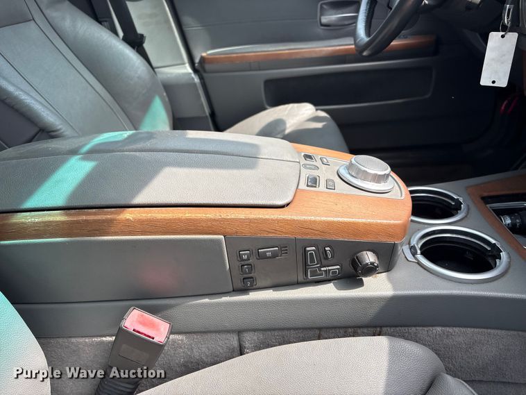 image for item FG2851 2006 BMW 750i 