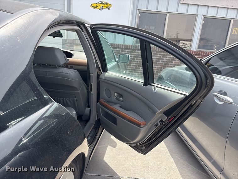 image for item FG2851 2006 BMW 750i 