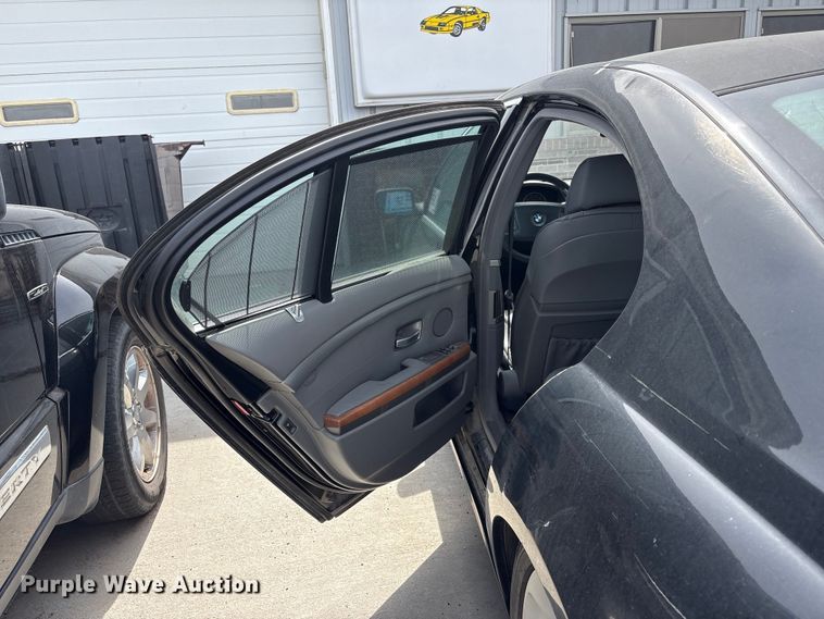 image for item FG2851 2006 BMW 750i 