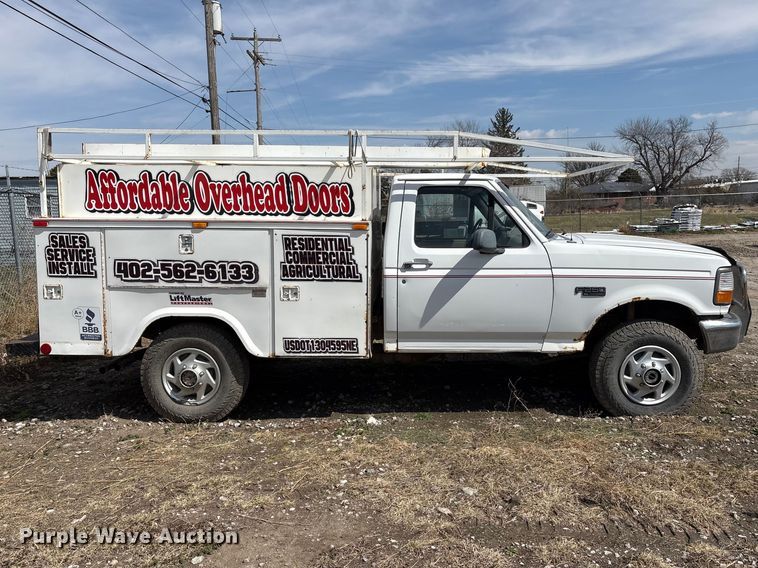 image for item FG2871 1996 Ford F250 XL utility bed pickup truck