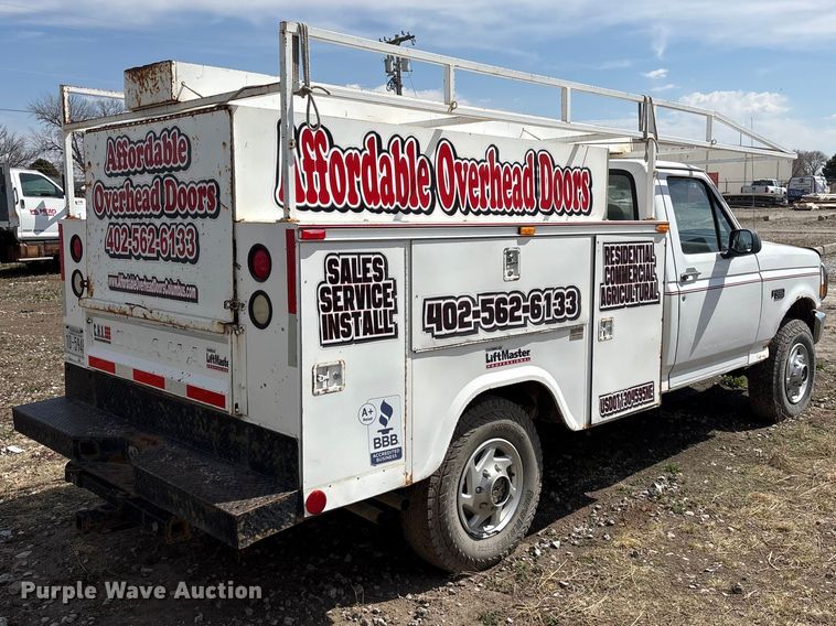 image for item FG2871 1996 Ford F250 XL utility bed pickup truck