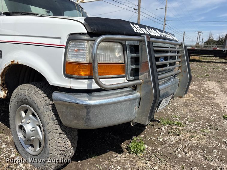 image for item FG2871 1996 Ford F250 XL utility bed pickup truck