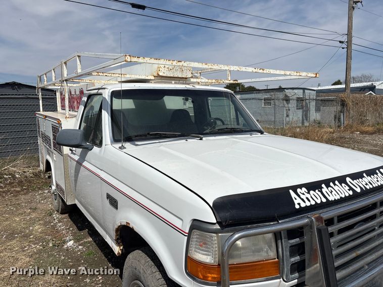 image for item FG2871 1996 Ford F250 XL utility bed pickup truck