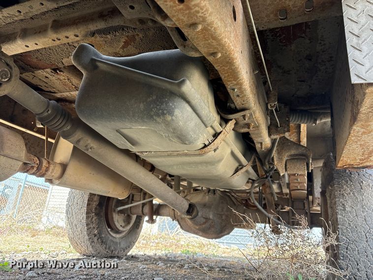 image for item FG2871 1996 Ford F250 XL utility bed pickup truck