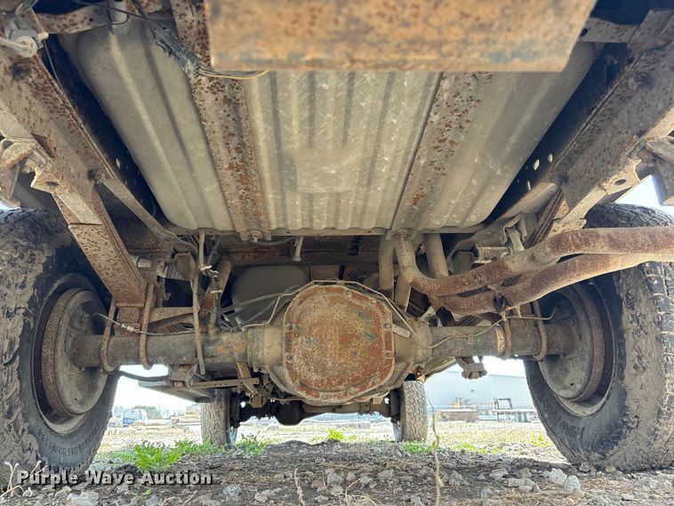 image for item FG2871 1996 Ford F250 XL utility bed pickup truck