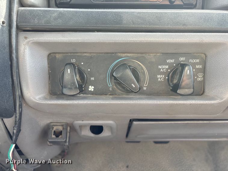 image for item FG2871 1996 Ford F250 XL utility bed pickup truck