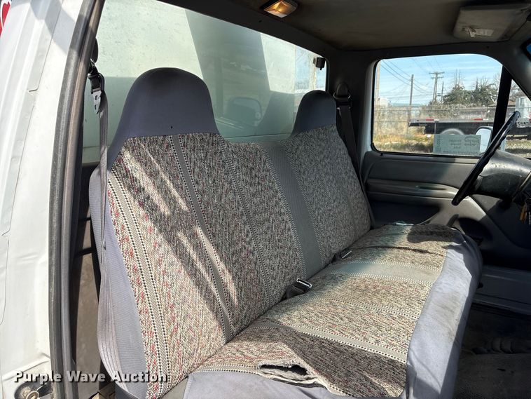 image for item FG2871 1996 Ford F250 XL utility bed pickup truck