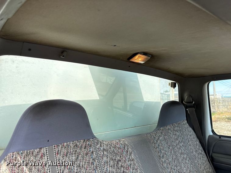 image for item FG2871 1996 Ford F250 XL utility bed pickup truck
