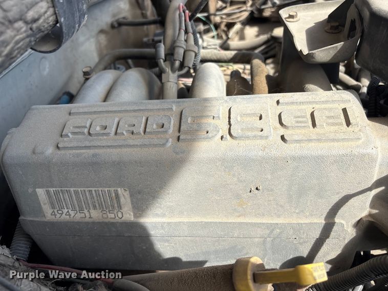 image for item FG2871 1996 Ford F250 XL utility bed pickup truck