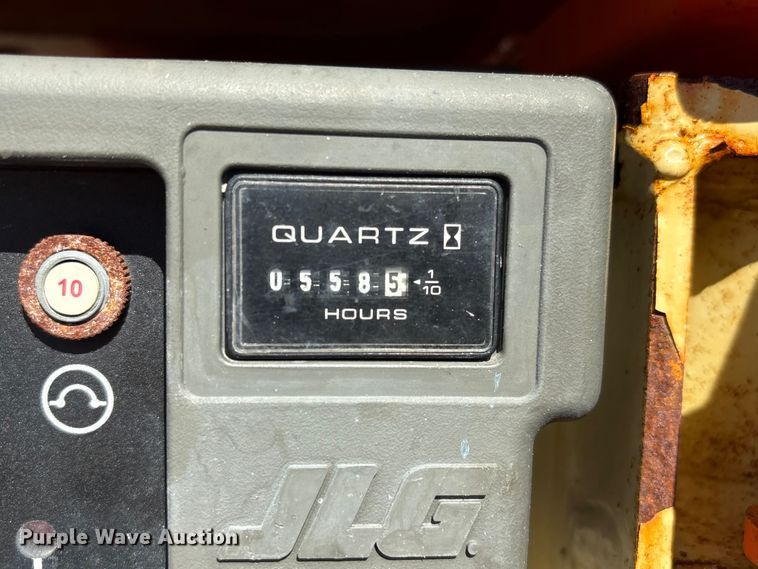 image for item FG2924 2011 JLG 1230ES scissor lift