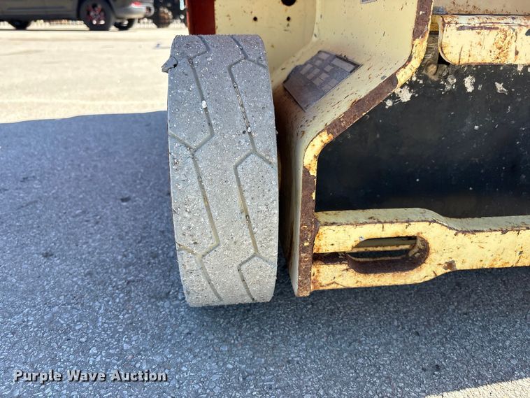 image for item FG2924 2011 JLG 1230ES scissor lift