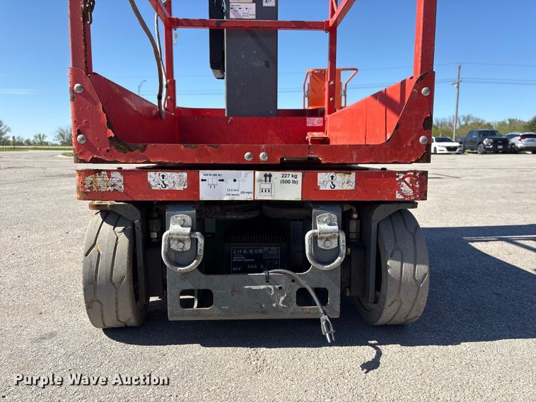 image for item FG2925 2017 SkyJack SJ12 Scissor lift
