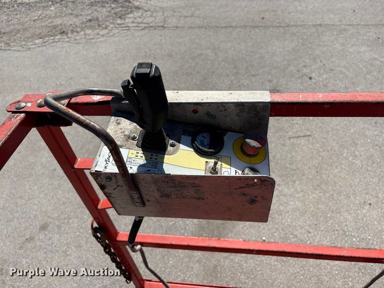 image for item FG2925 2017 SkyJack SJ12 Scissor lift