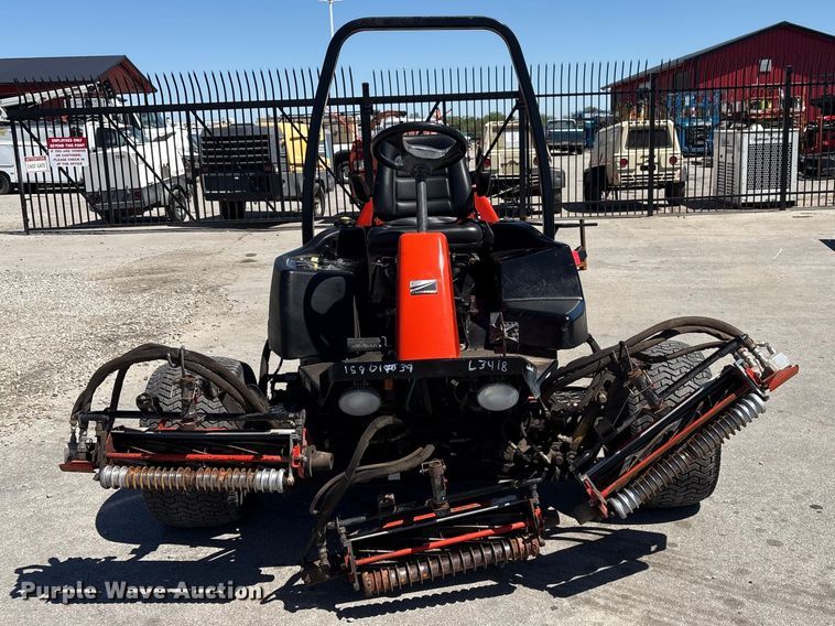 image for item FG2926 2005 Jacobsen LF3400 reel mower