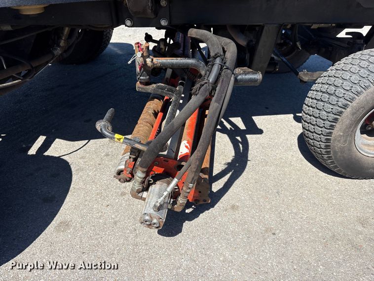 image for item FG2926 2005 Jacobsen LF3400 reel mower