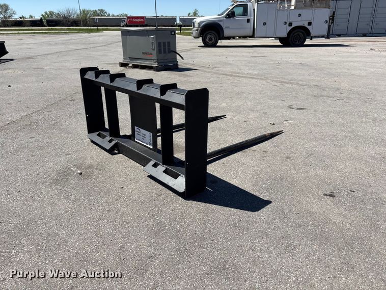 image for item FG2933 PABreak skid steer bale spear