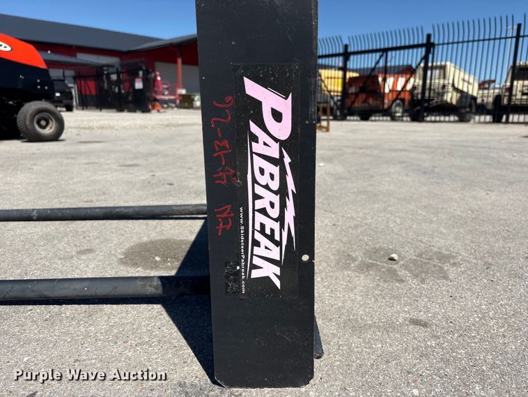 image for item FG2933 PABreak skid steer bale spear