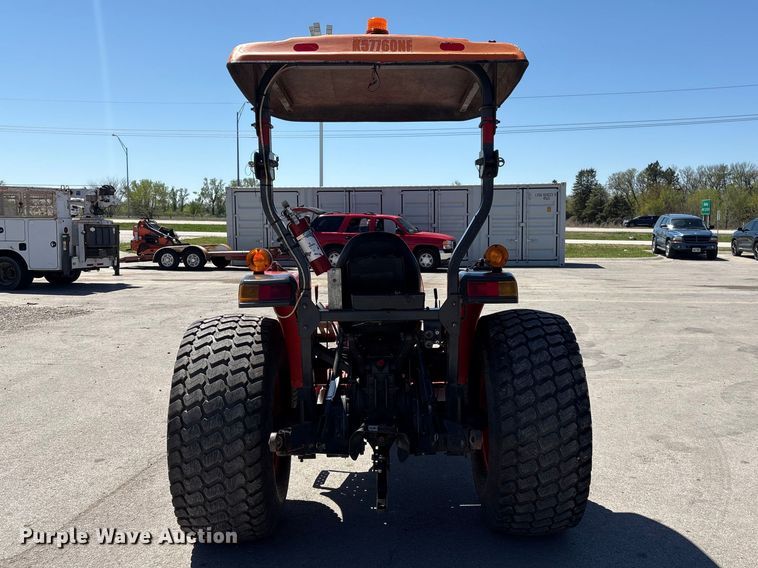 image for item FG2938 2016 Kubota MX5200D MFWD tractor