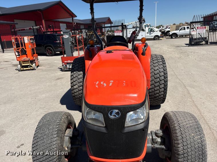 image for item FG2938 2016 Kubota MX5200D MFWD tractor