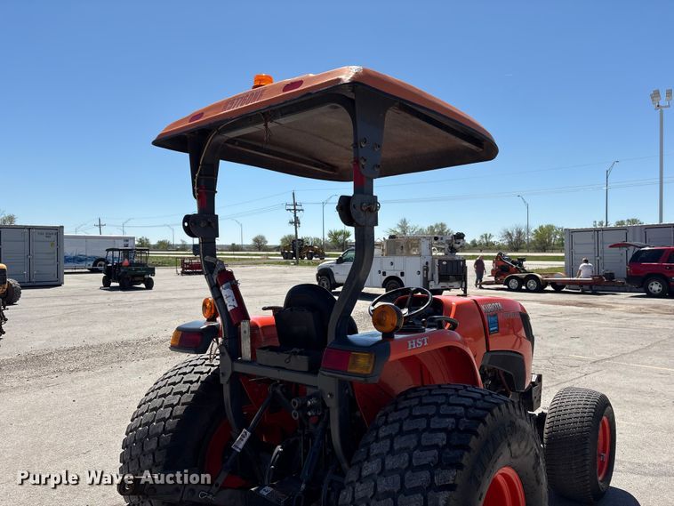 image for item FG2938 2016 Kubota MX5200D MFWD tractor