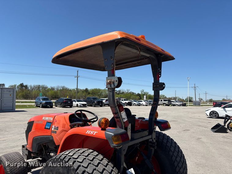 image for item FG2938 2016 Kubota MX5200D MFWD tractor
