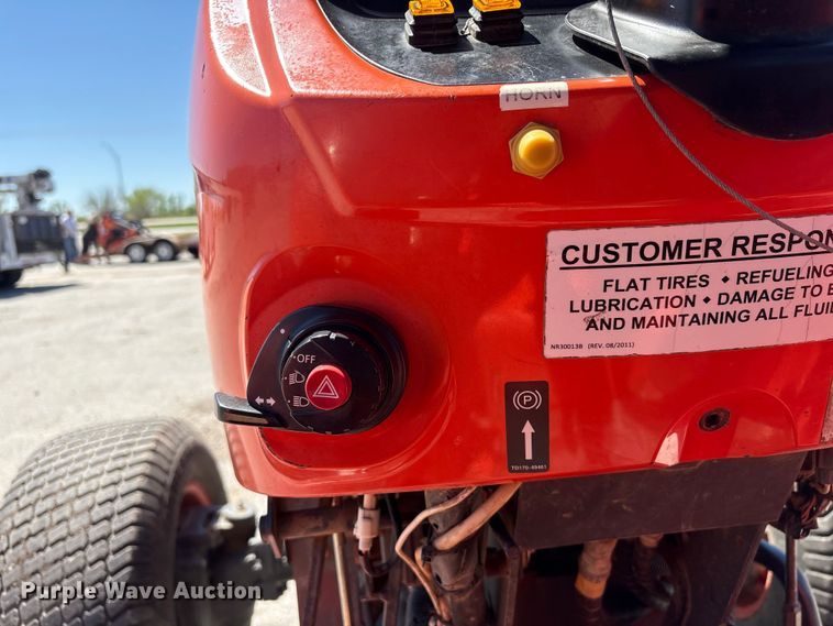 image for item FG2938 2016 Kubota MX5200D MFWD tractor