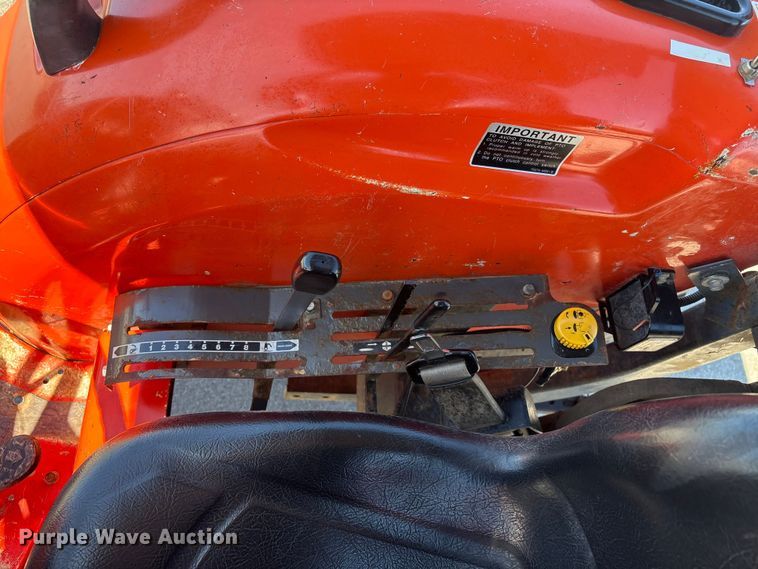 image for item FG2938 2016 Kubota MX5200D MFWD tractor