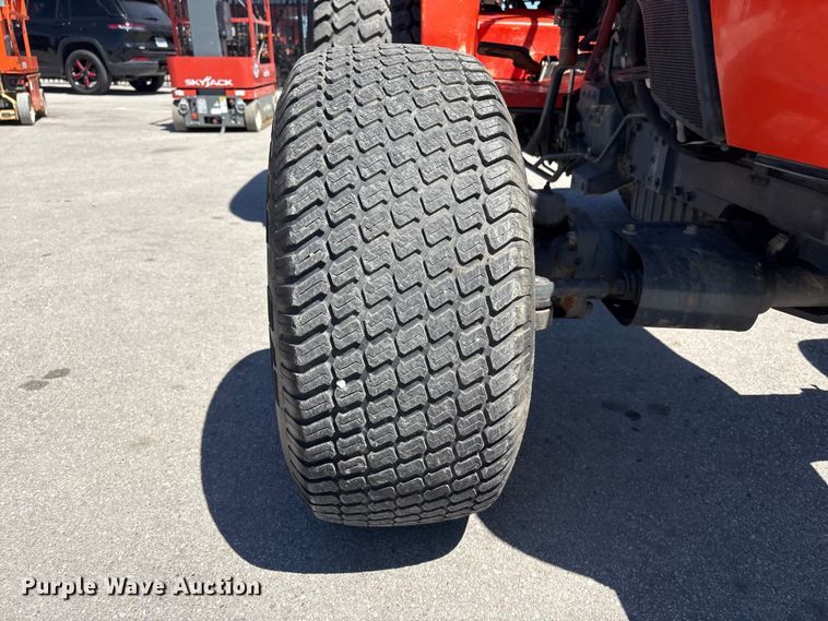 image for item FG2938 2016 Kubota MX5200D MFWD tractor