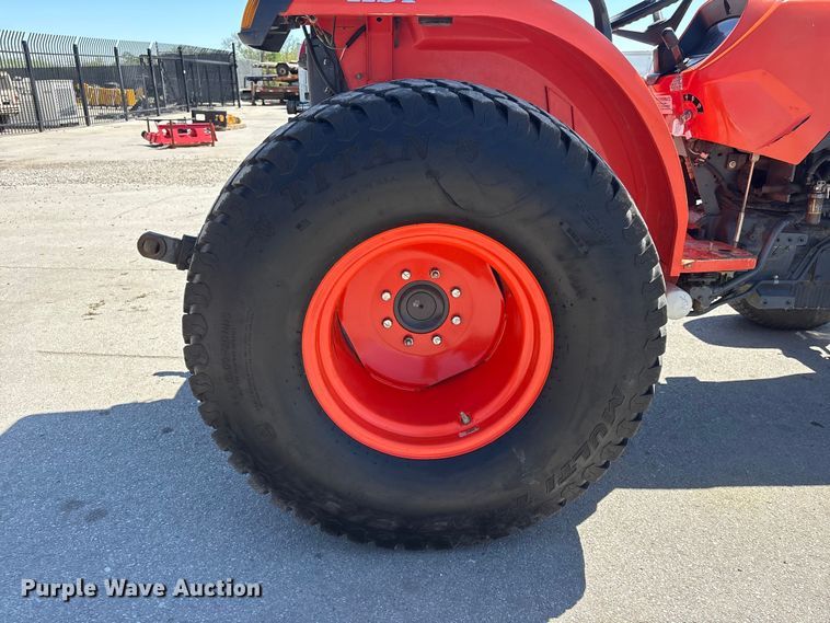 image for item FG2938 2016 Kubota MX5200D MFWD tractor