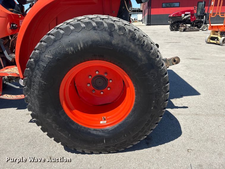 image for item FG2938 2016 Kubota MX5200D MFWD tractor