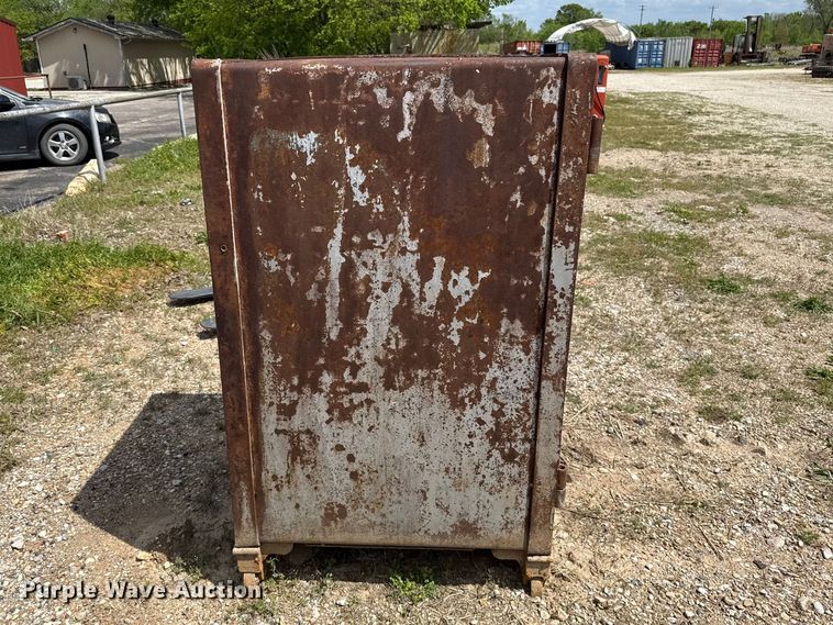 image for item FH6552 Safe