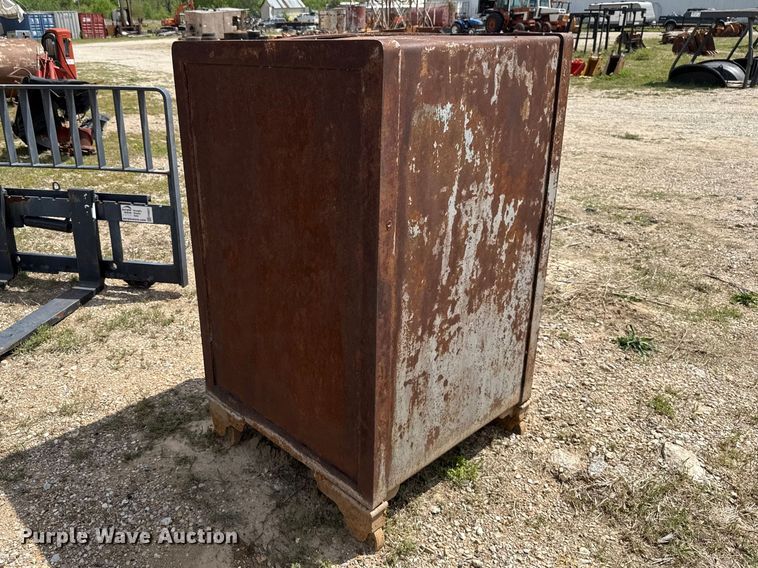 image for item FH6552 Safe