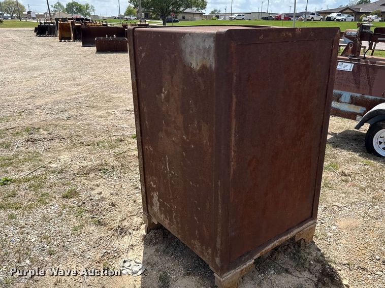 image for item FH6552 Safe