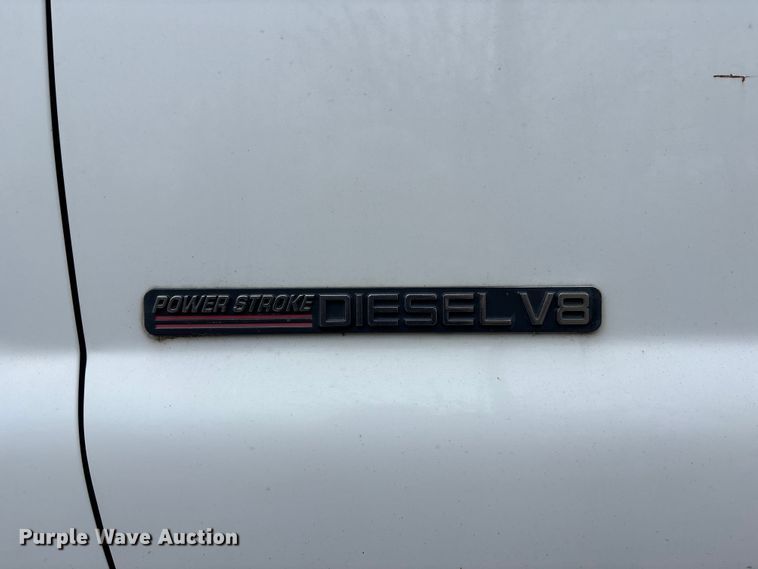 image for item FH7048 2000 Ford F350 Super Duty Ext. Cab flatbed pickup truck