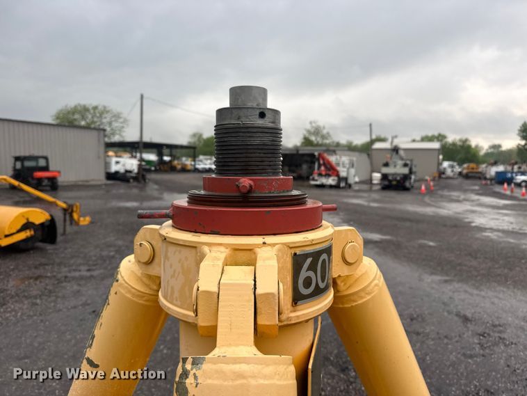 image for item FI0162 Columbus Jack Corp. hydraulic jack