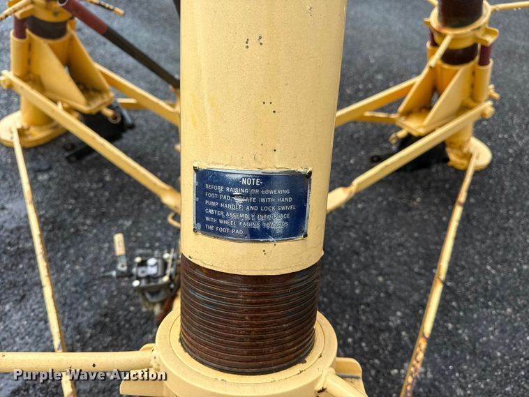 image for item FI0163 Malabar Hydraulics hydraulic jack