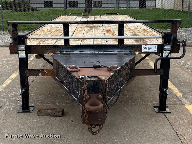 image for item FI1665 2000 Loadmaster equipment trailer