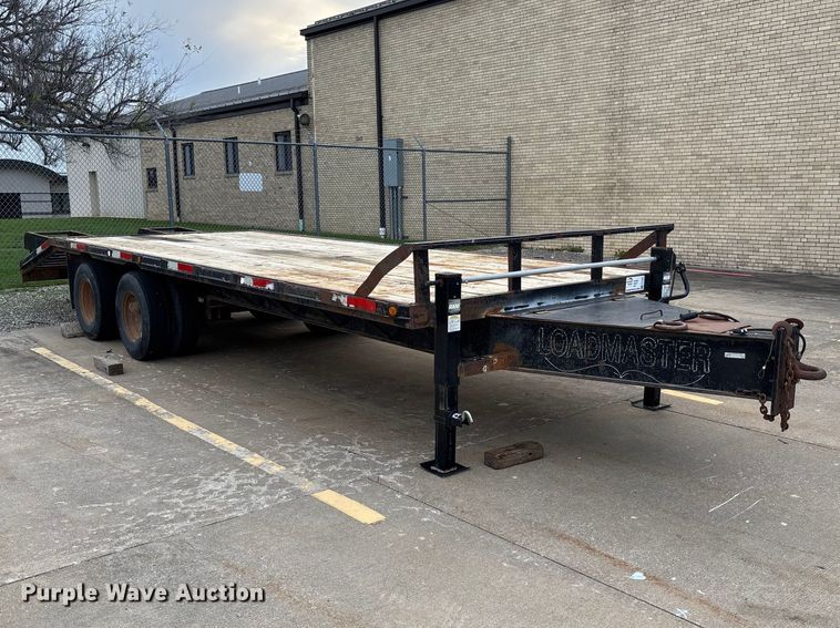 image for item FI1665 2000 Loadmaster equipment trailer