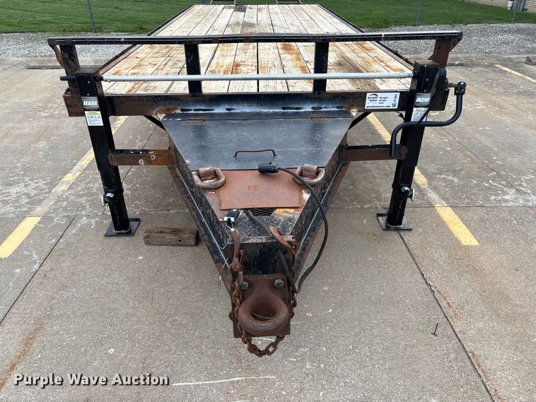 image for item FI1665 2000 Loadmaster equipment trailer