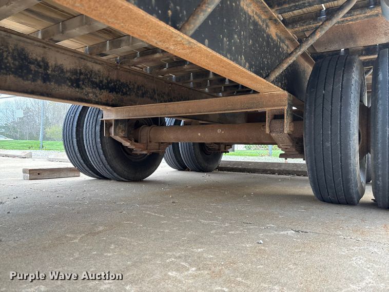 image for item FI1665 2000 Loadmaster equipment trailer