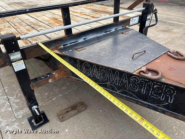 image for item FI1665 2000 Loadmaster equipment trailer