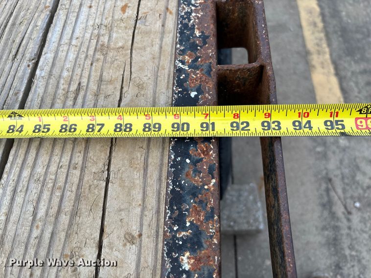 image for item FI1665 2000 Loadmaster equipment trailer