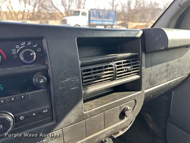 image for item FK0006 2011 Chevrolet Express van