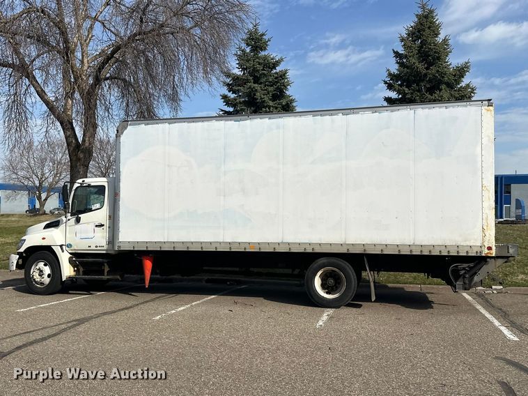 image for item FK0013 2012 Hino 238 box truck