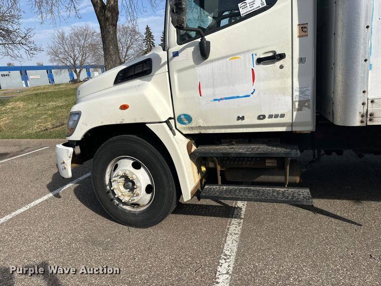 image for item FK0013 2012 Hino 238 box truck