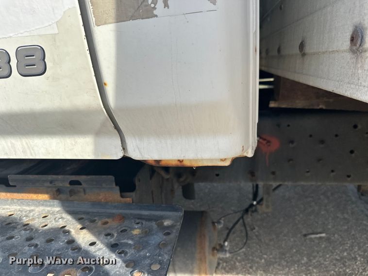 image for item FK0013 2012 Hino 238 box truck