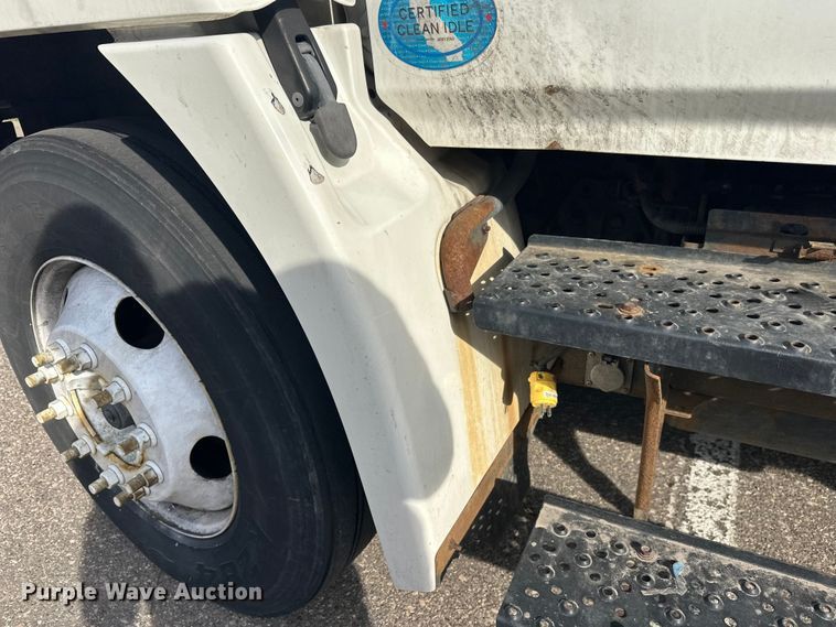 image for item FK0013 2012 Hino 238 box truck